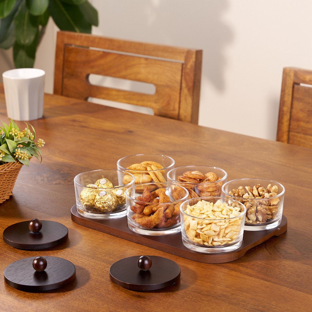 Minimalist Glass Snack Plate with Bamboo Lid