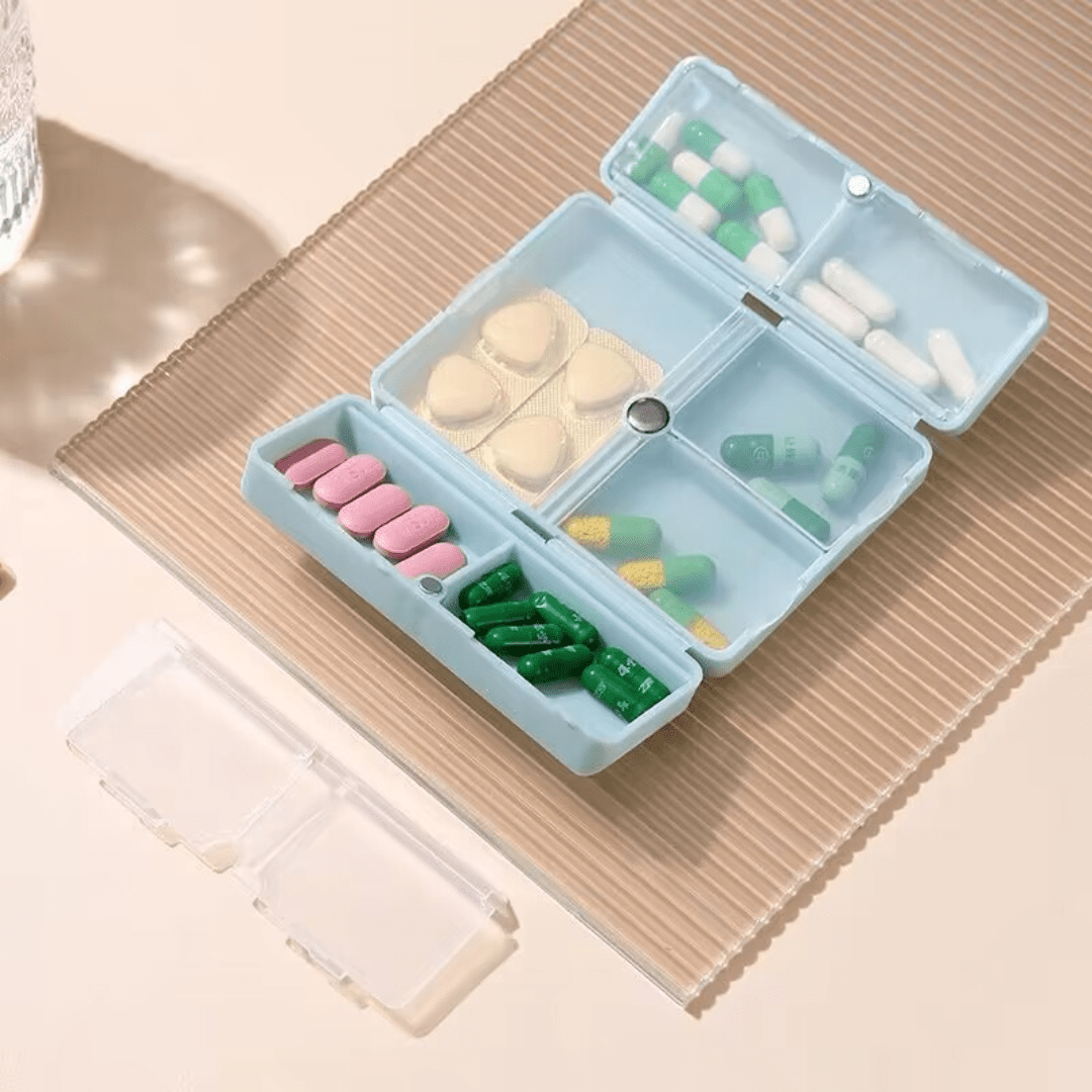 Folding Magnetic Compact Weekly Pill Organizer Box(Blue)