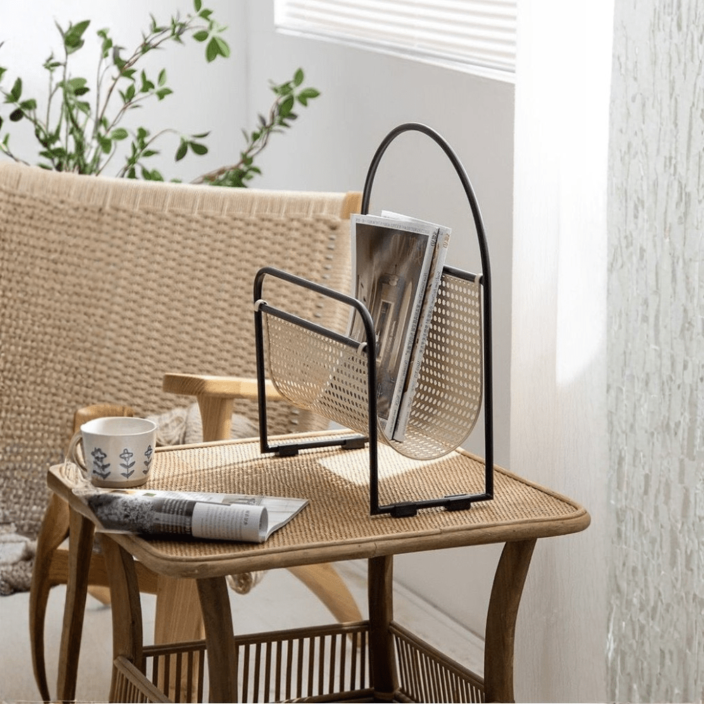 Open Frame Magazine Storage Holder With Curved Stand Design