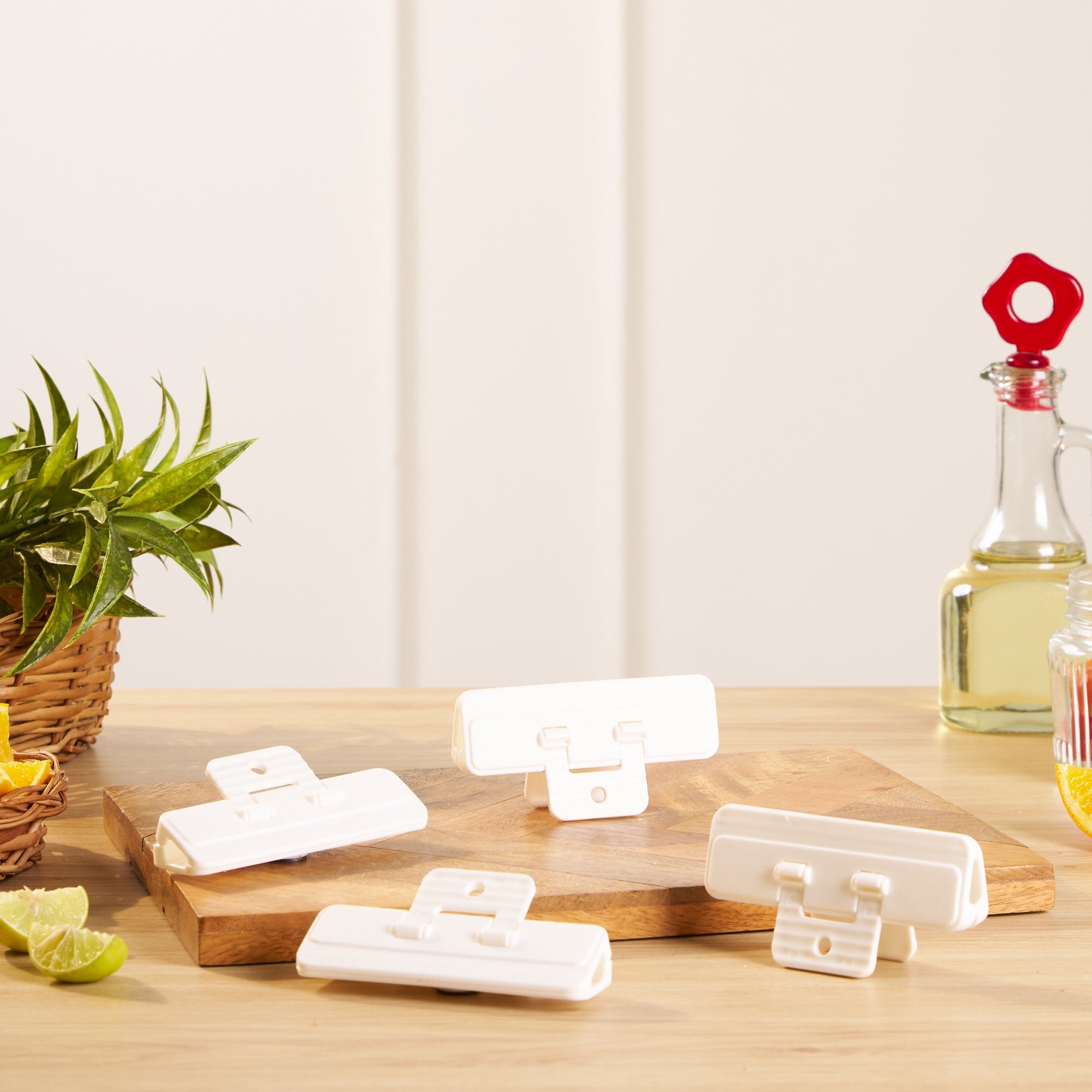 Multifunctional Plastic Kitchen Clip