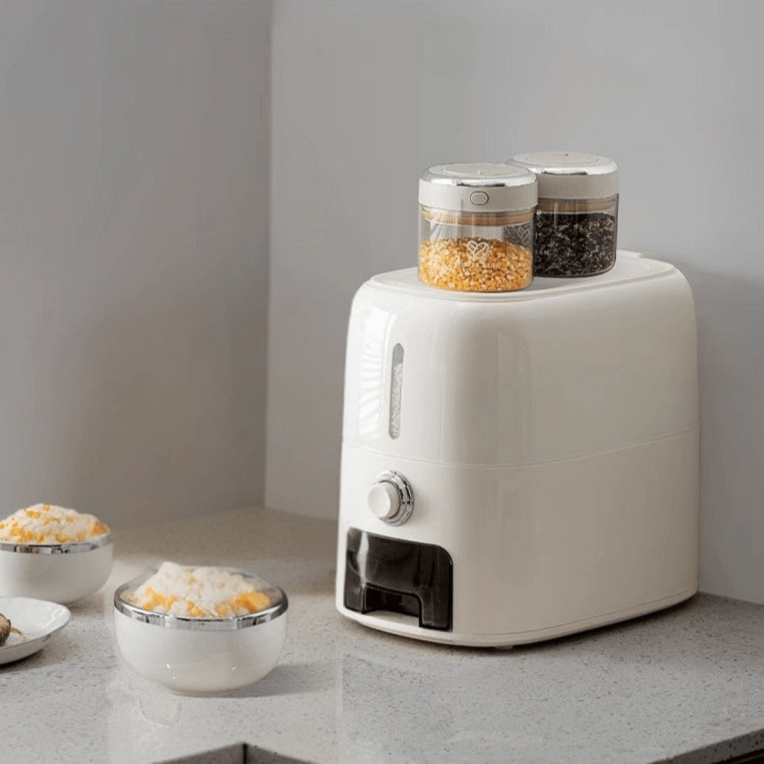 Multi-Purpose Airtight Rice Storage Container with Measuring Cup(5kg)