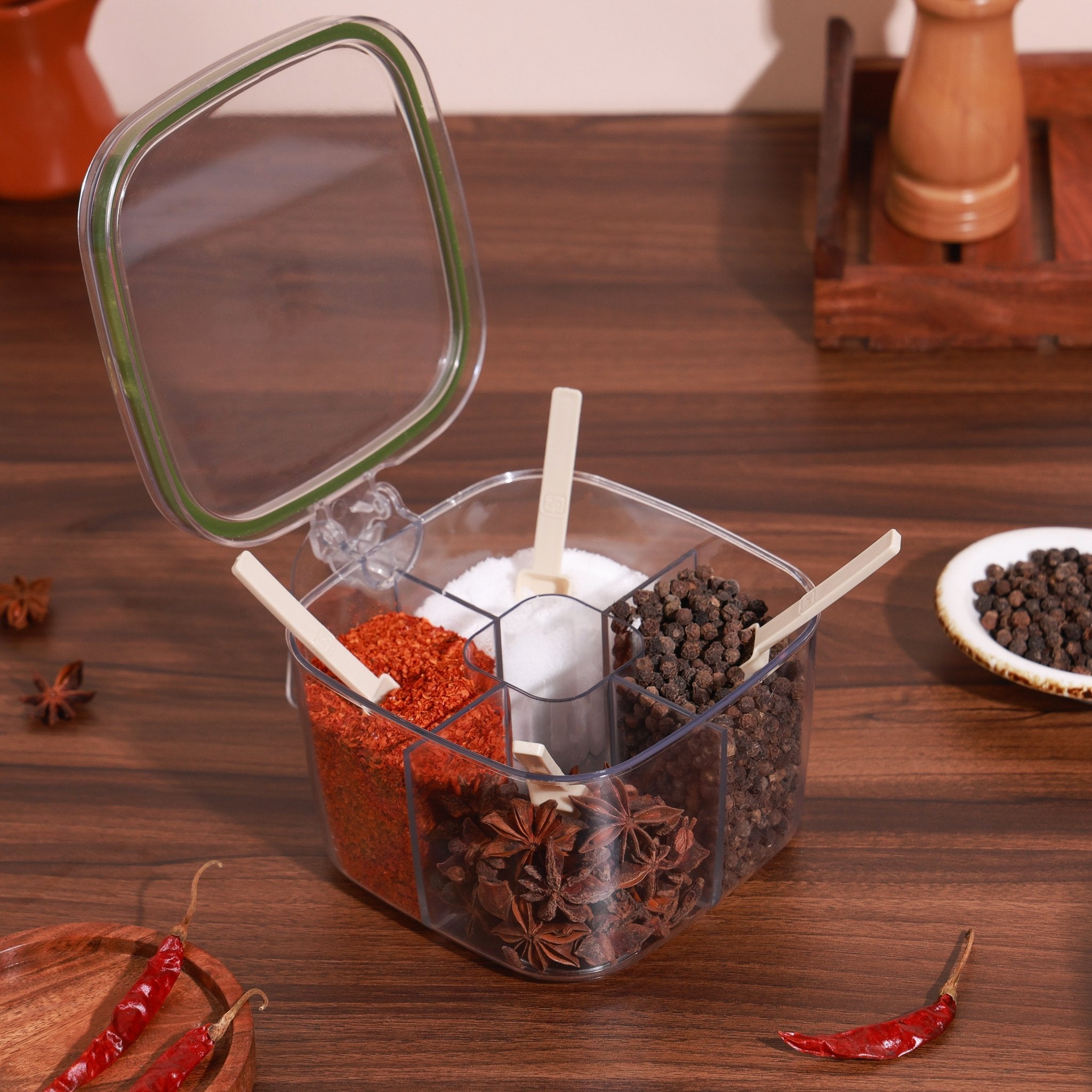 4 Compartments Sealed Seasoning Box